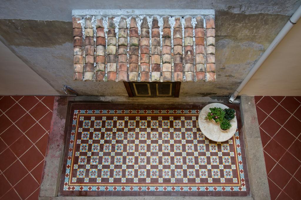 Отель Muntri Mews Джорджтаун Экстерьер фото